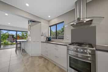 27 Chums Road, Paraparaumu Beach