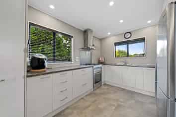 27 Chums Road, Paraparaumu Beach