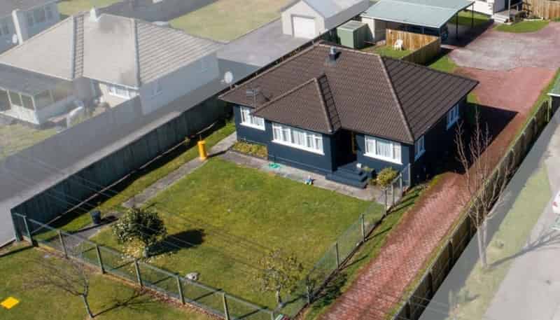 24 Shirley Street, Mangakakahi