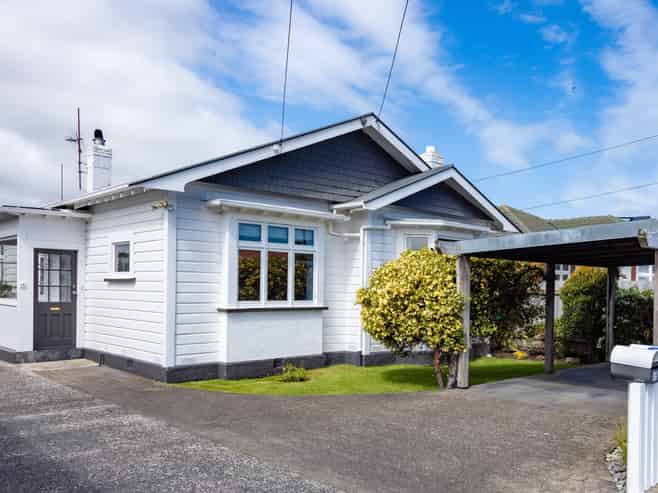 15 East Avenue, Saint Kilda