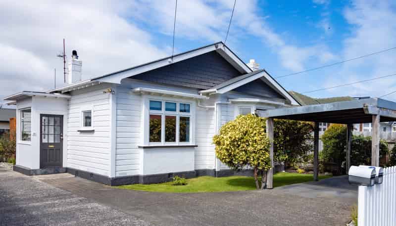 15 East Avenue, Saint Kilda