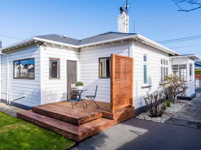 15 East Avenue, Saint Kilda