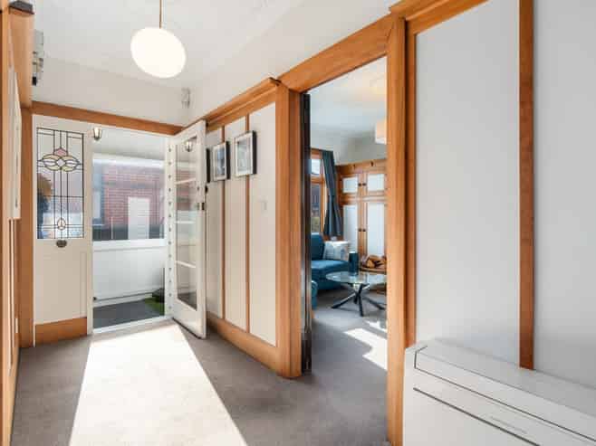 15 East Avenue, Saint Kilda