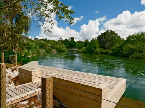 40 Takinga Street, Mourea