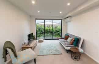 11/27 Main Road, Wainuiomata