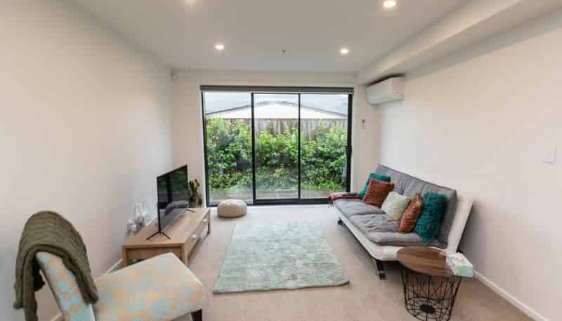 11/27 Main Road, Wainuiomata