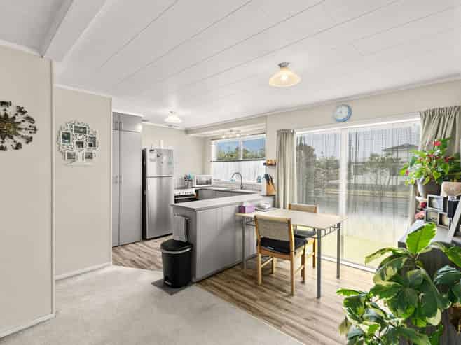 24 Hood Street, Castlecliff