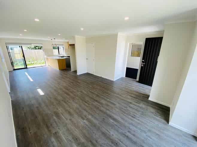 13C Graeme Avenue, Mangere East