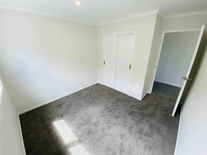 13C Graeme Avenue, Mangere East