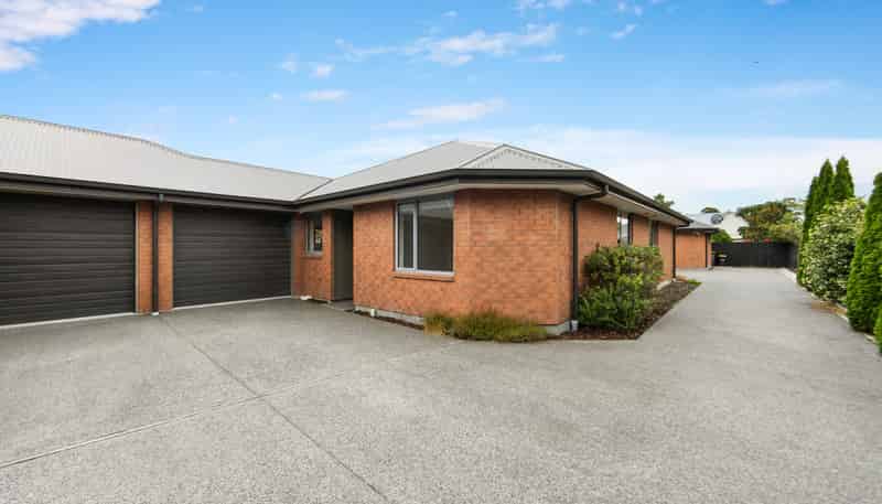 2/395 Armagh Street, Linwood