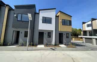 5/241 Don Buck Road, Massey