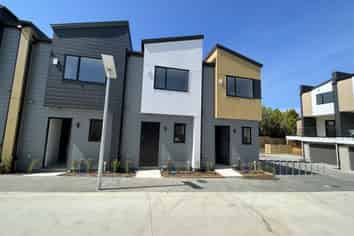 5/241 Don Buck Road, Massey