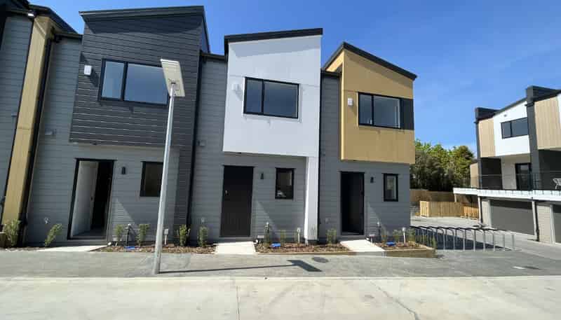 5/241 Don Buck Road, Massey