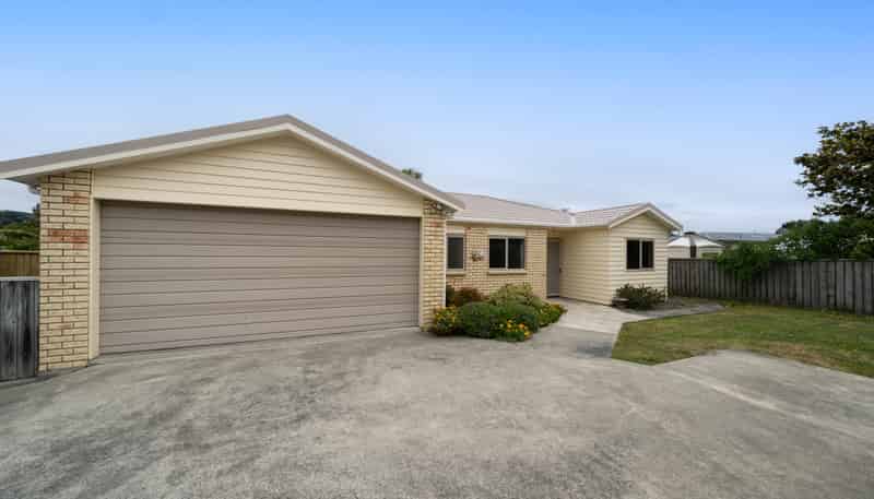 4A Mana Avenue, Titahi Bay