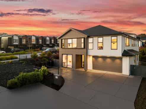 1 Luff Place, Long Bay