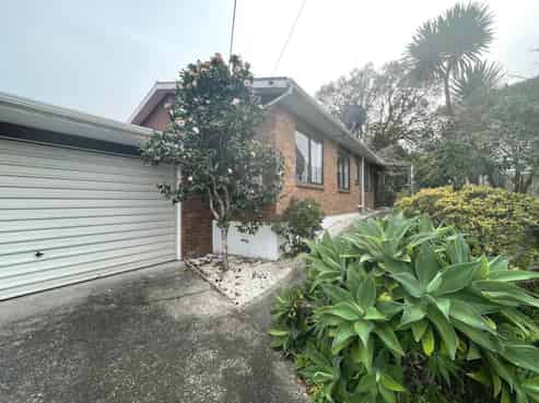 31A Chorley Avenue, Massey
