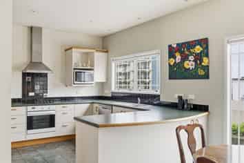 13/100 Customhouse Street, Gisborne