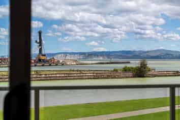 13/100 Customhouse Street, Gisborne