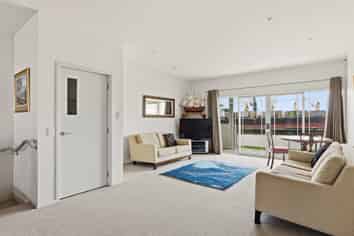 13/100 Customhouse Street, Gisborne