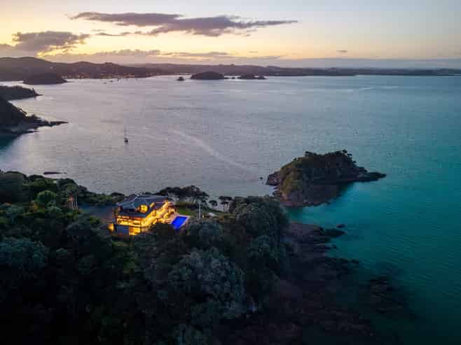 18B Kaha Place, Russell