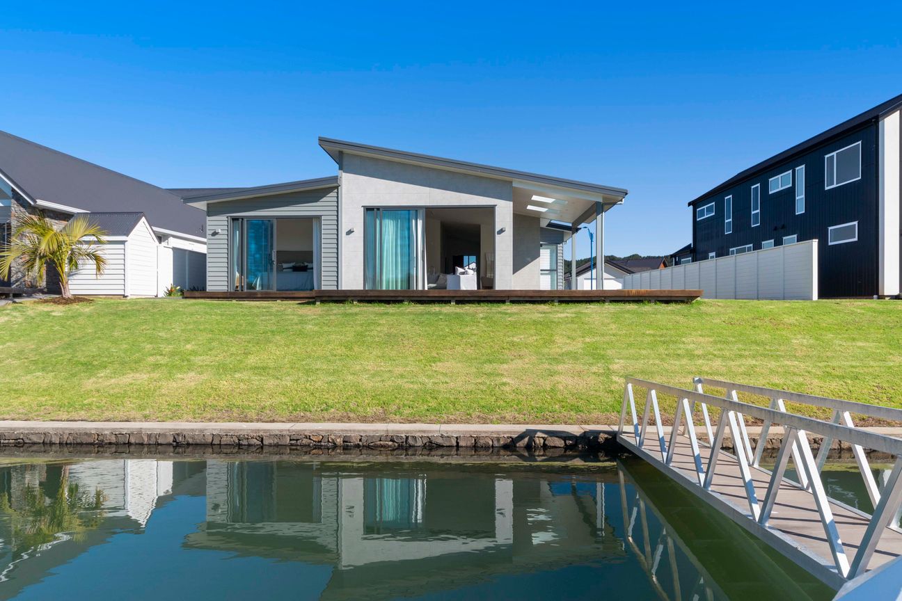 Waterfront Elegance - Vista 4