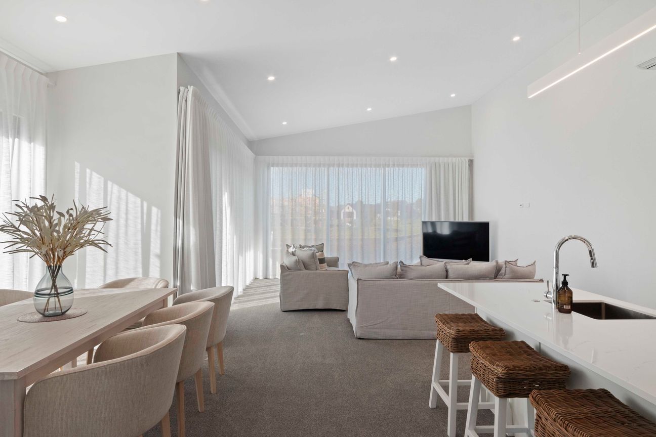 Waterfront Elegance - Vista 2