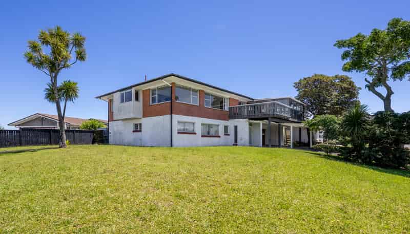 10 Riverhills Avenue, Pakuranga Heights