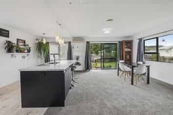 43 Matthew Place, Kawaha Point