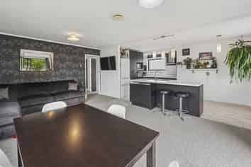 43 Matthew Place, Kawaha Point