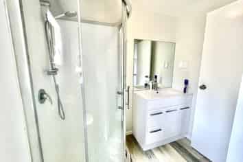 4B Pureora Place, Clendon Park