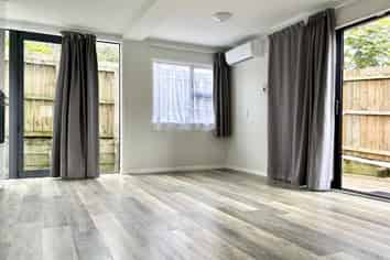 4B Pureora Place, Clendon Park