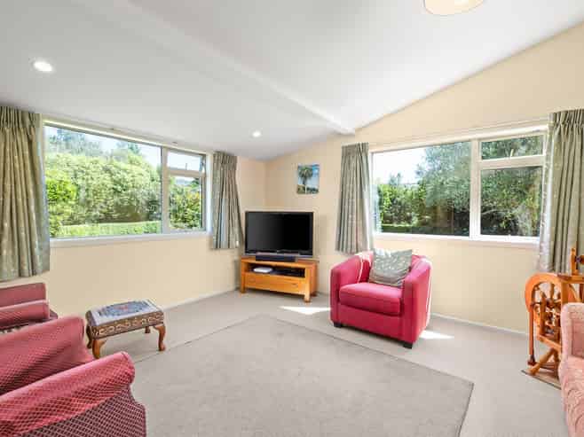 9 Donald Street, Featherston