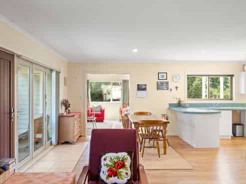 9 Donald Street, Featherston