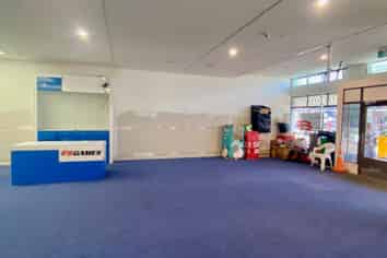 First Class Art Deco Retail