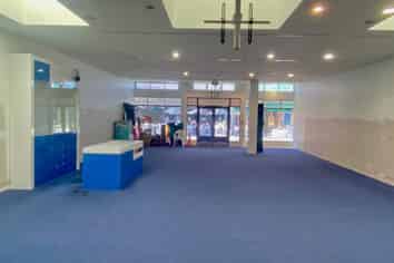 First Class Art Deco Retail