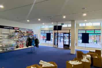 First Class Art Deco Retail