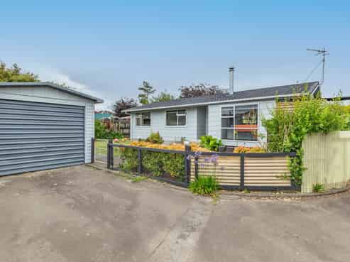 32B Rimu Street, Levin