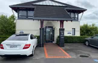 A Room(s) With A View