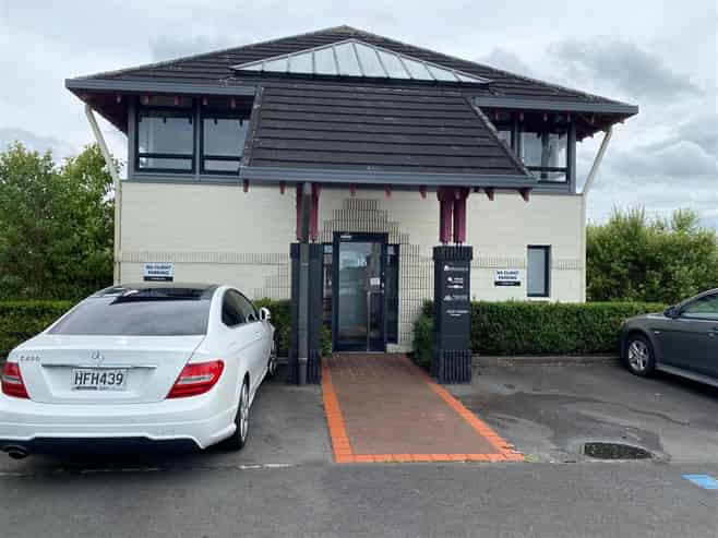 A Room(s) With A View