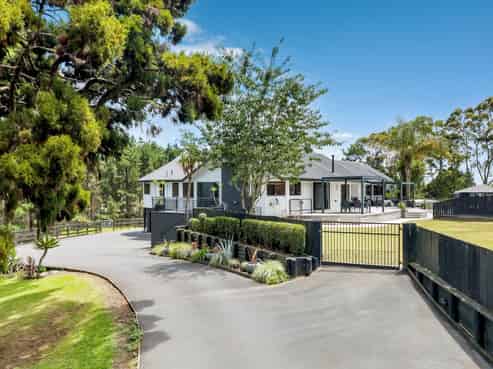 317 & 317A West Road, Brookby