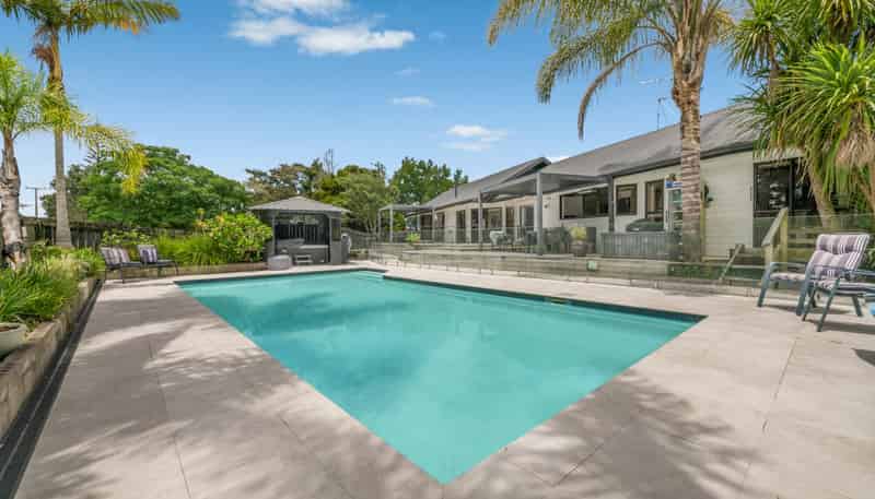 317 & 317A West Road, Brookby