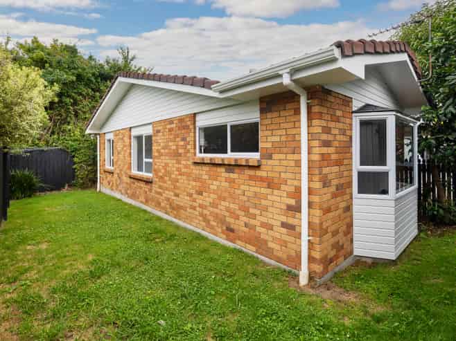 24B Jersey Avenue, Mount Albert