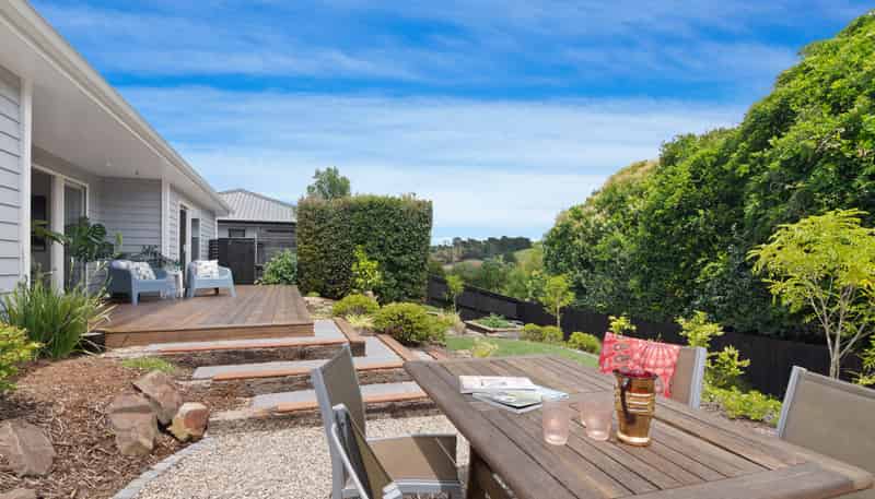 8 Alfred Peter Crescent, Warkworth