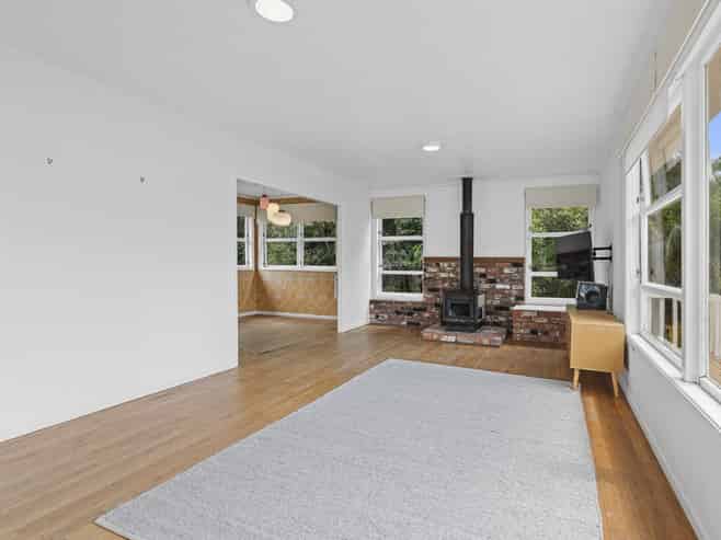 52 Pitcairn Street, Oakura