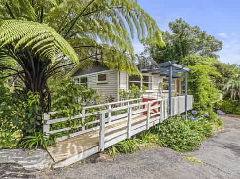 52 Pitcairn Street, Oakura