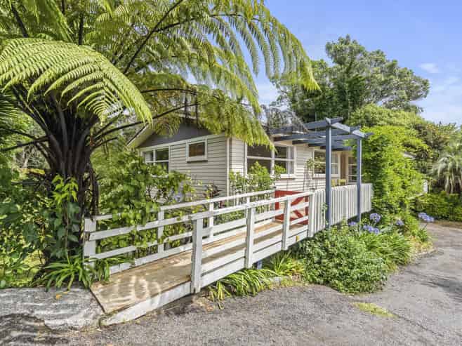 52 Pitcairn Street, Oakura