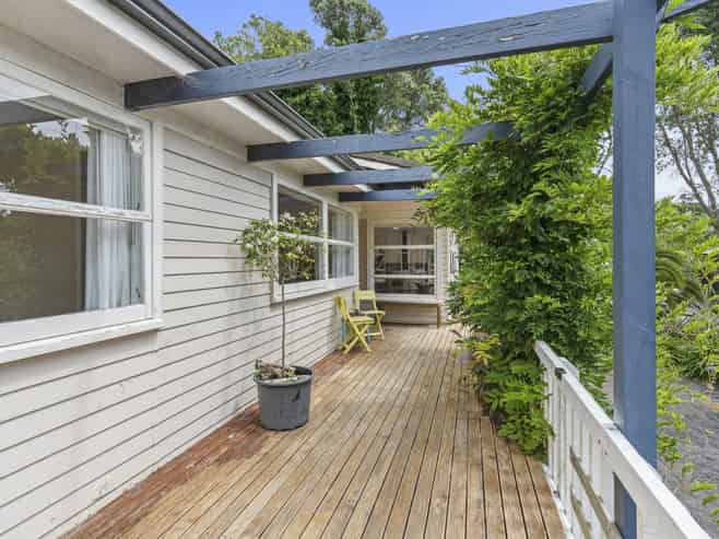 52 Pitcairn Street, Oakura