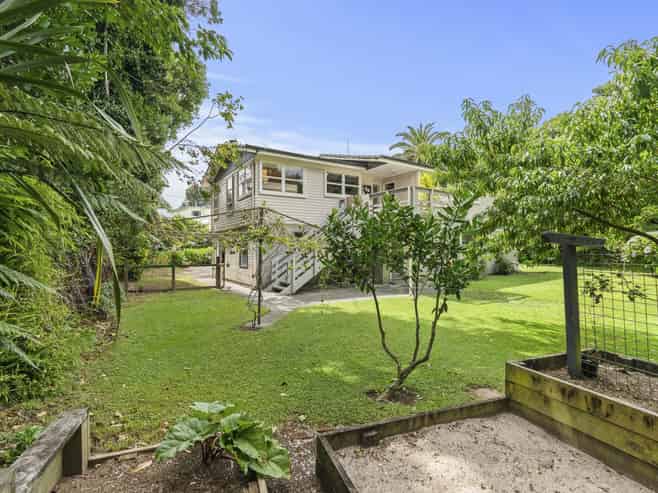 52 Pitcairn Street, Oakura