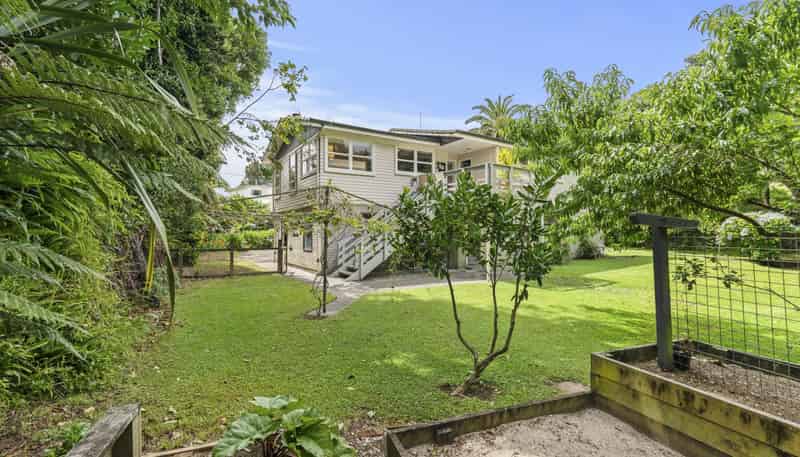 52 Pitcairn Street, Oakura