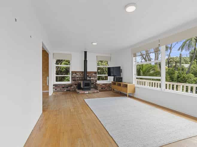 52 Pitcairn Street, Oakura